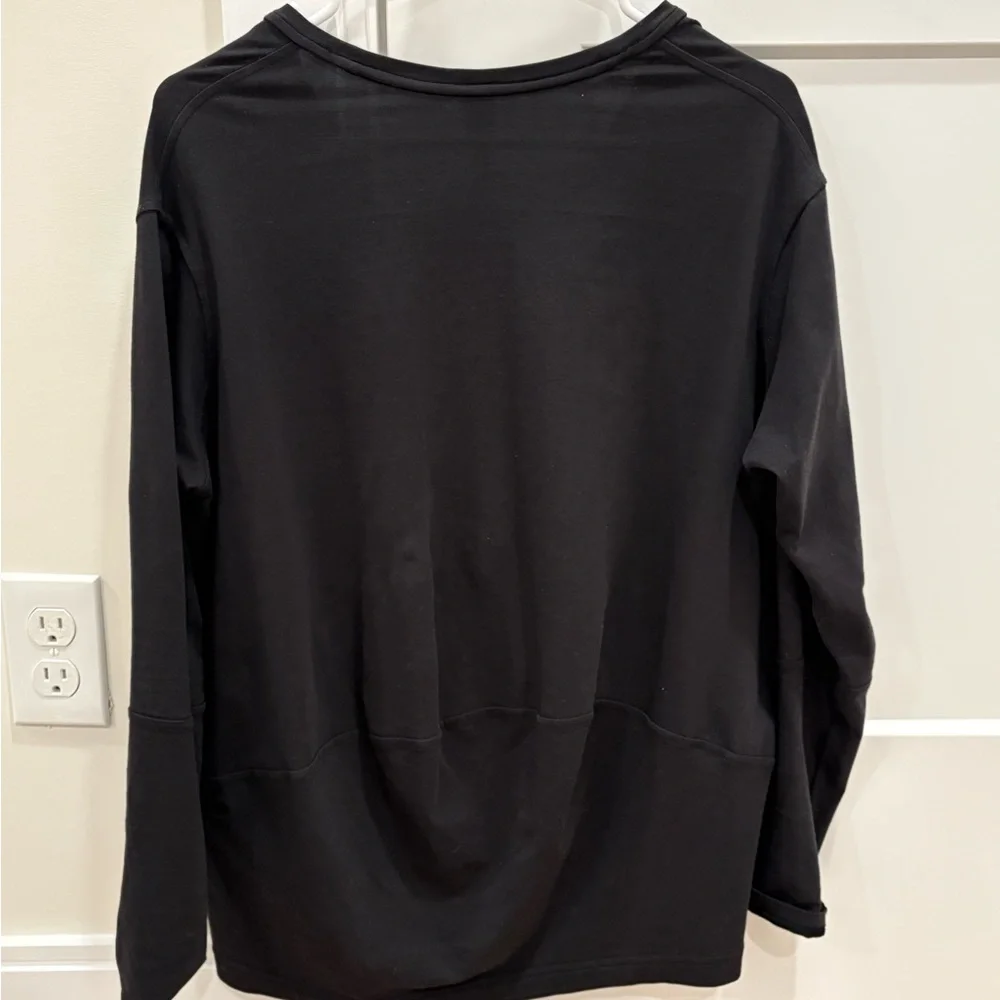Lululemon Back in Action V Neck Long Sleeve Shirt - Picture 4 of 5